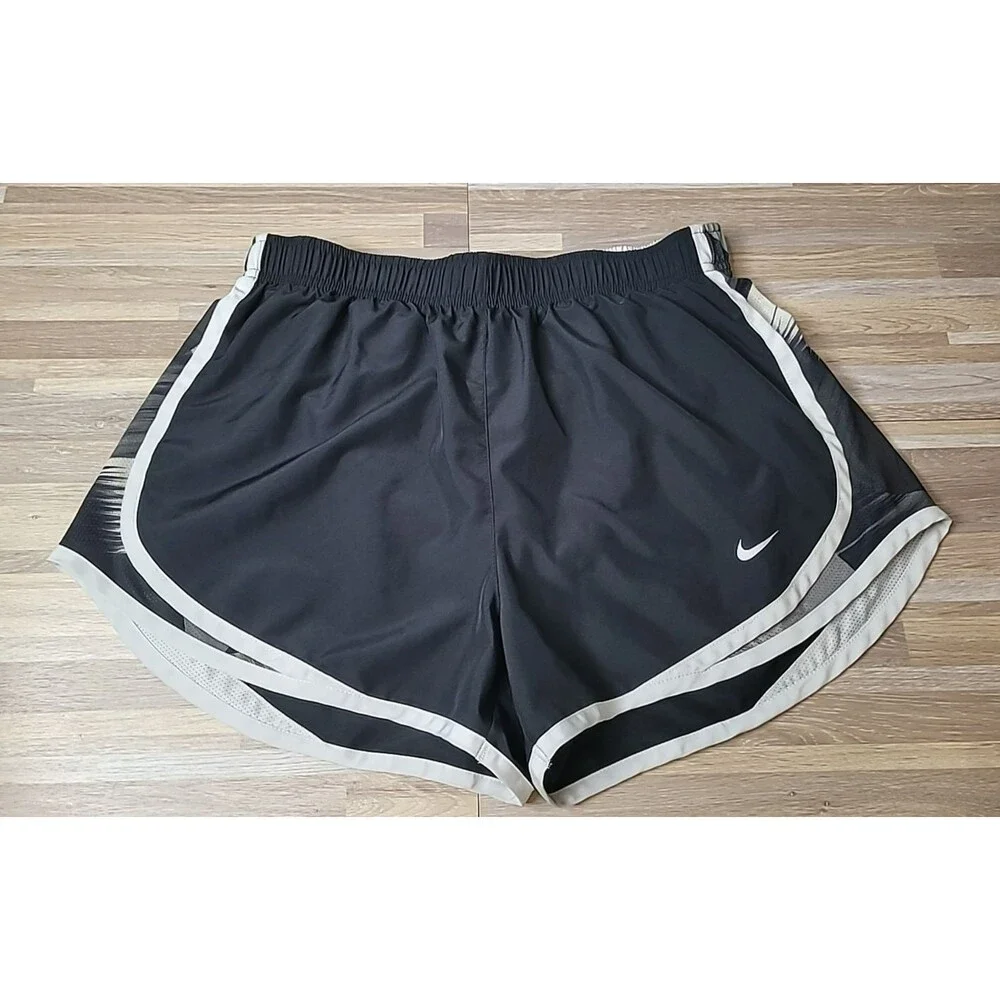 Nike Dri-FIT Tempo Running Shorts Women's Size Medium Black White‎ Athletic